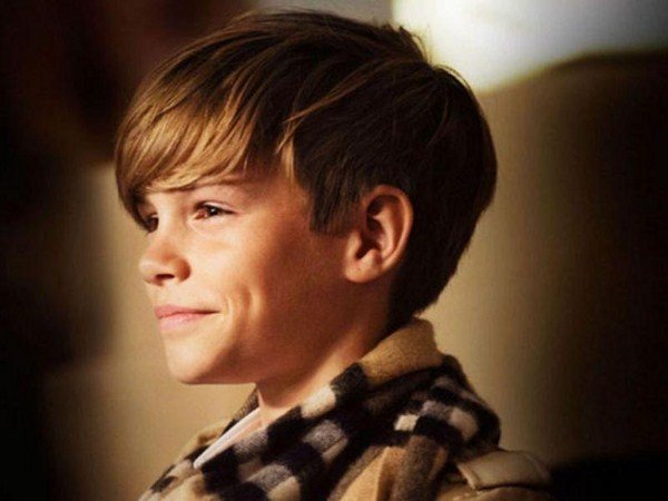Модные стрижки для мальчиков 2026: фото