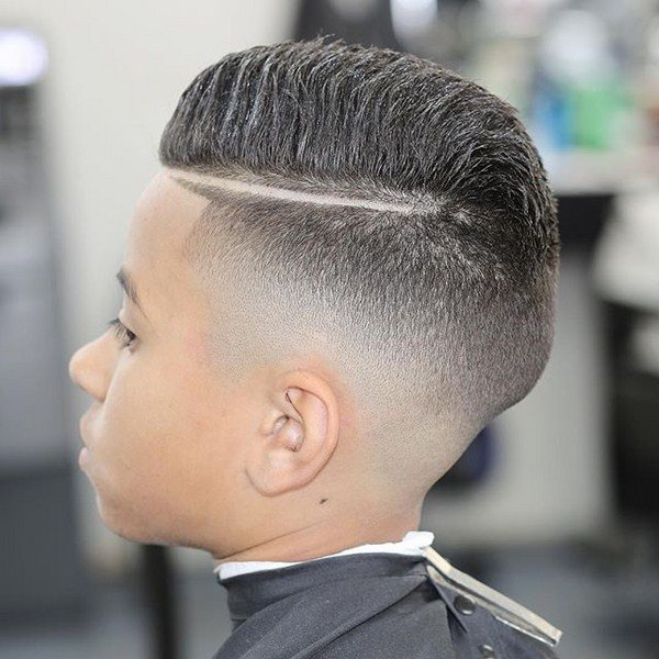 Модные стрижки для мальчиков 2026: фото