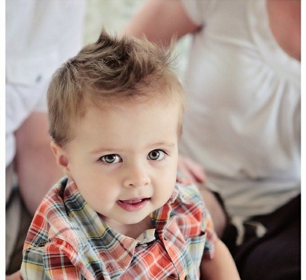 Модные стрижки для мальчиков 2026: фото