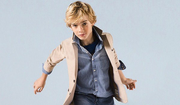 Модные стрижки для мальчиков 2026: фото