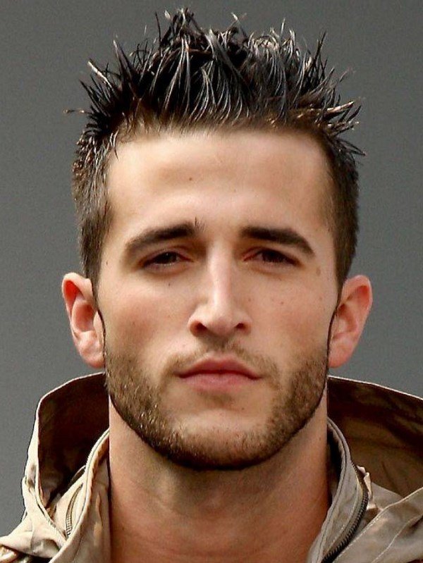 Стильные мужские стрижки 2026 — модные мужские прически: фото