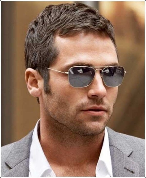 Стильные мужские стрижки 2026 — модные мужские прически: фото