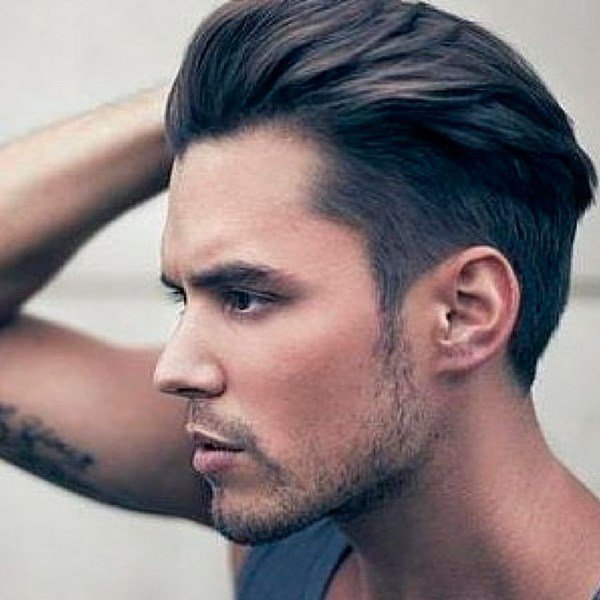 Стильные мужские стрижки 2026 — модные мужские прически: фото