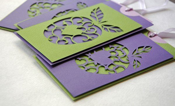 Самые оригинальные пригласительные на свадьбу 2026: фото, идеи