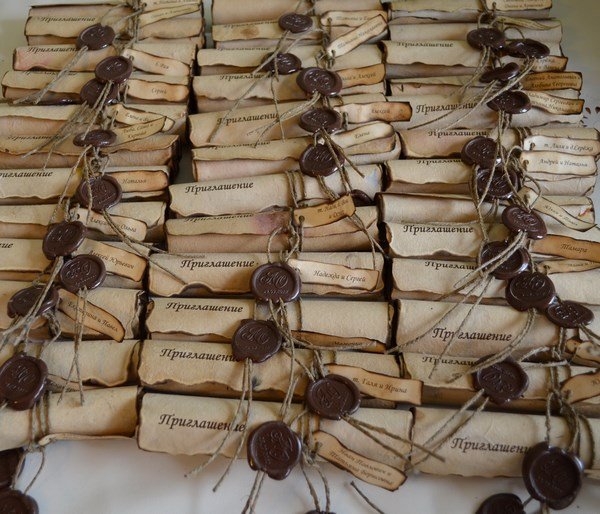 Самые оригинальные пригласительные на свадьбу 2026: фото, идеи