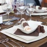 Очаровательные атласные платья 2026. Лучшие новинки блестящих и сверкающих платьев