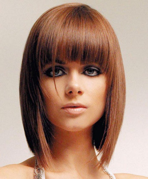 Модные стрижки на средние волосы 2026: фото, идеи