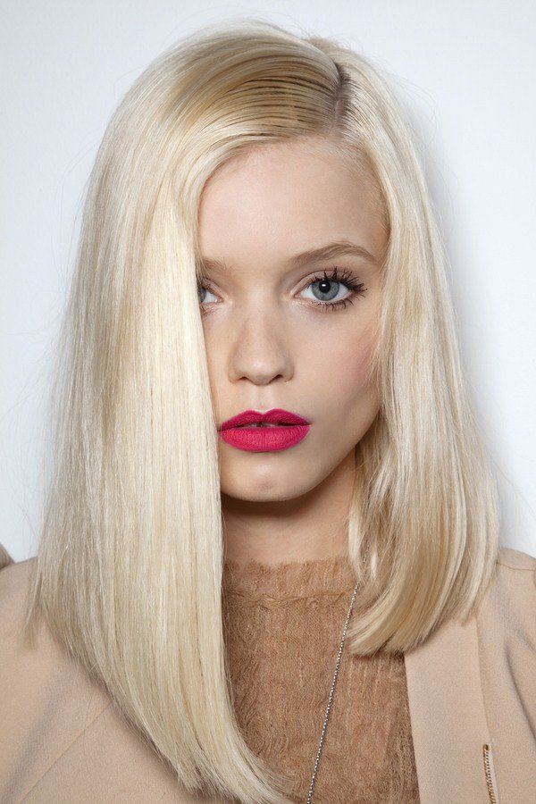 Модные стрижки на средние волосы 2026: фото, идеи