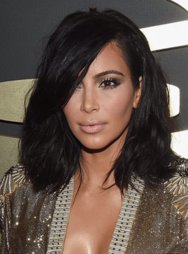 Модные стрижки на средние волосы 2026: фото, идеи