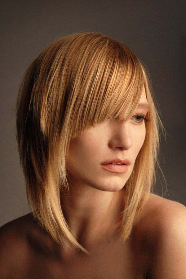 Модные стрижки на средние волосы 2026: фото, идеи