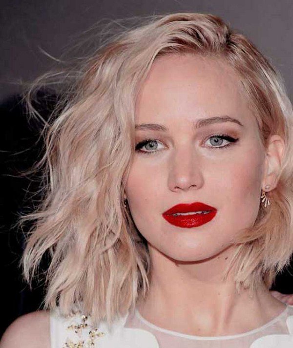 Модные стрижки на средние волосы 2026: фото, идеи