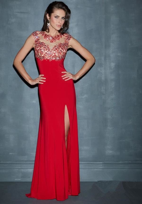 Самые красивые красные платья 2026: фото, новинки