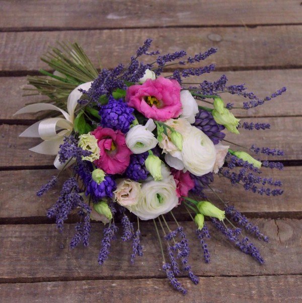 Самые модные букеты цветов 2026 — фото, тренды флористики