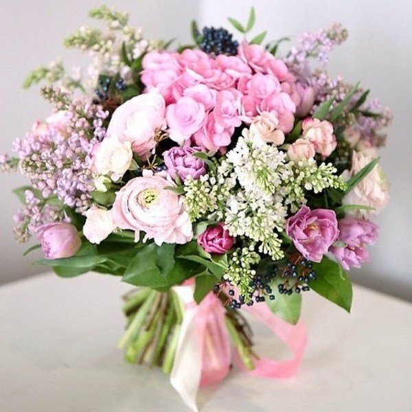 Самые модные букеты цветов 2026 — фото, тренды флористики