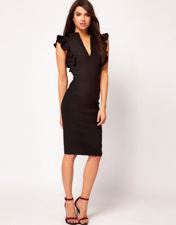 Маленькое черное платье 2026: фото, модные образы