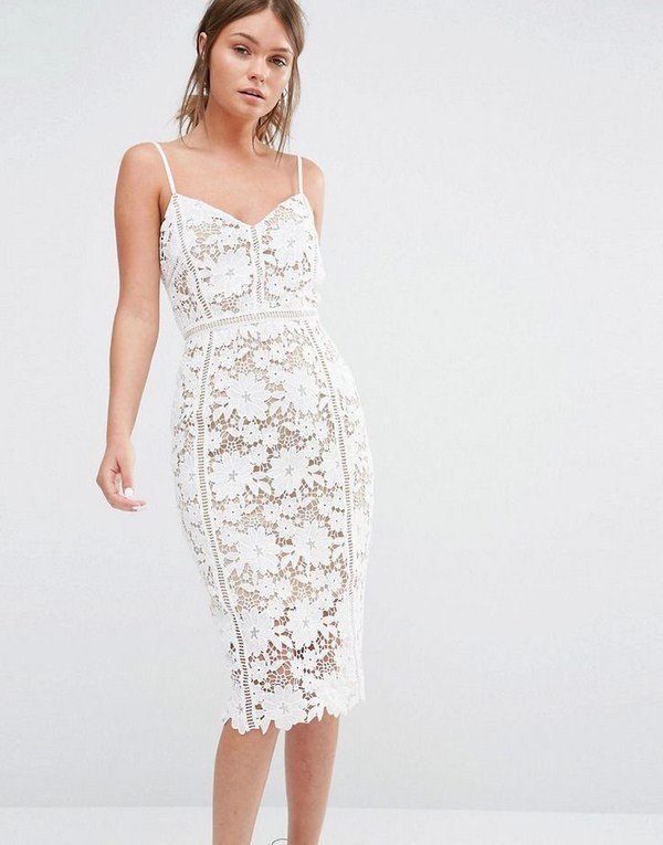 Красивые белые платья 2026 — топовые новинки на фото