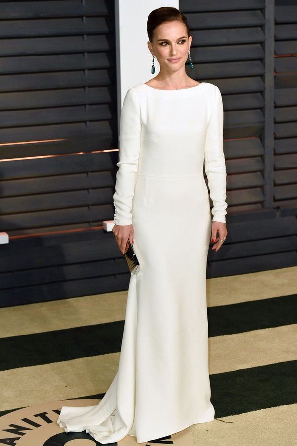 Красивые белые платья 2026 — топовые новинки на фото