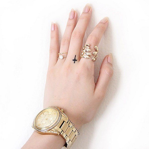 Оригинальные маленькие тату 2026: идеи маленьких тату