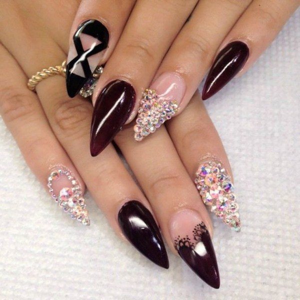 Маникюр на острые ногти 2026: фото, идеи, новинки