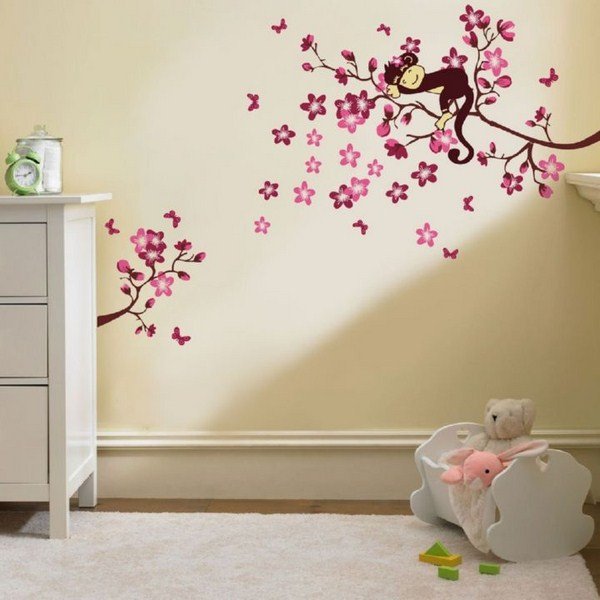 Как красиво украсить стену в комнате: фото, идеи 2026