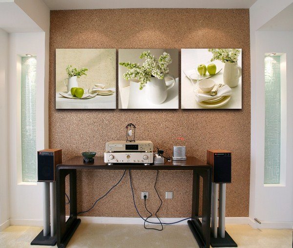 Как красиво украсить стену в комнате: фото, идеи 2026