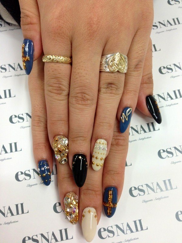 Маникюр на острые ногти 2026: фото, идеи, новинки