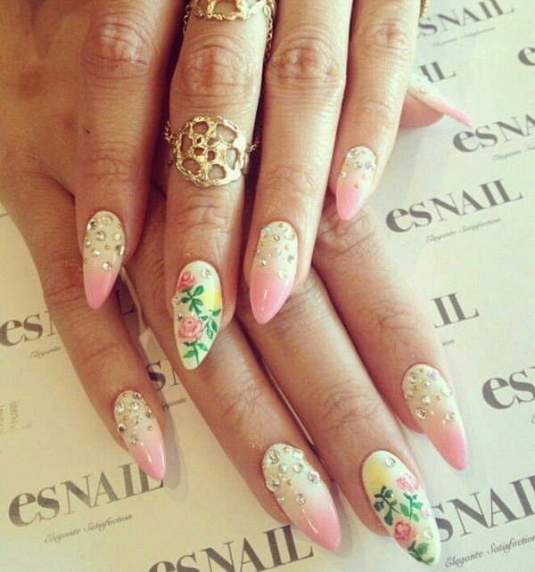 Маникюр на острые ногти 2026: фото, идеи, новинки