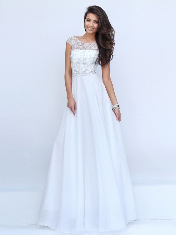 Красивые белые платья 2026 — топовые новинки на фото