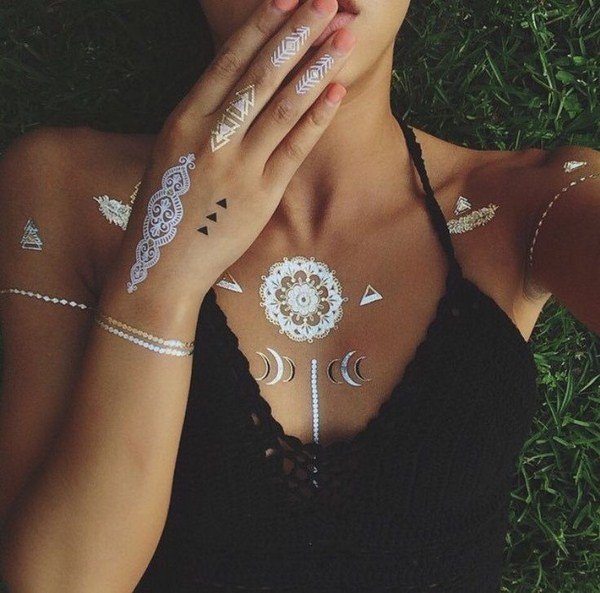 Оригинальные флеш тату 2026: фото, идеи флеш тату для девушек