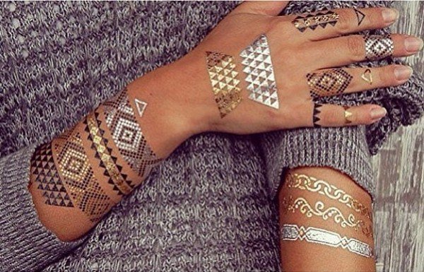 Оригинальные флеш тату 2026: фото, идеи флеш тату для девушек