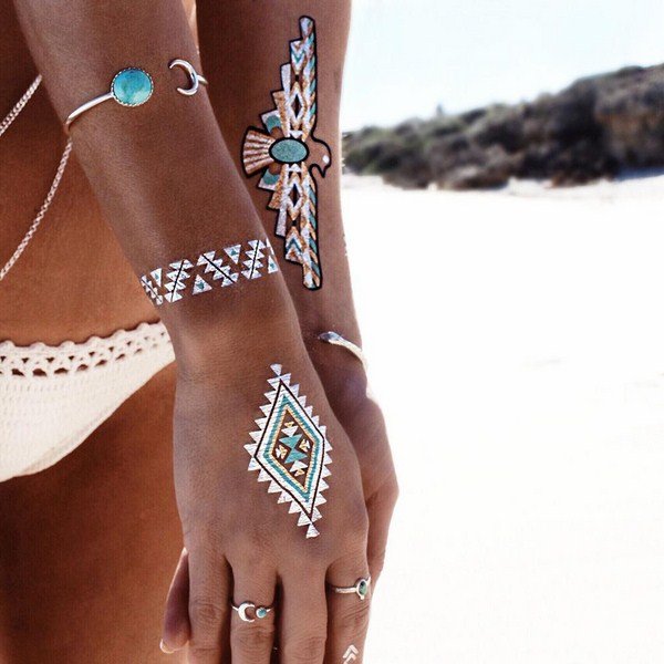 Оригинальные флеш тату 2026: фото, идеи флеш тату для девушек