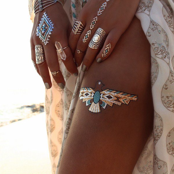 Оригинальные флеш тату 2026: фото, идеи флеш тату для девушек