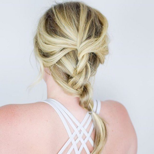 Красивые косички на средние волосы 2026: фото-идеи