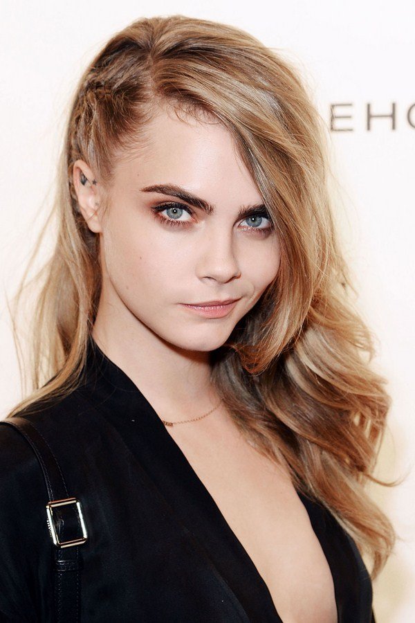 Красивые косички на средние волосы 2026: фото-идеи