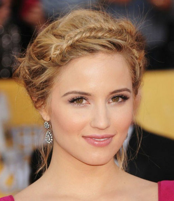 Красивые косички на средние волосы 2026: фото-идеи