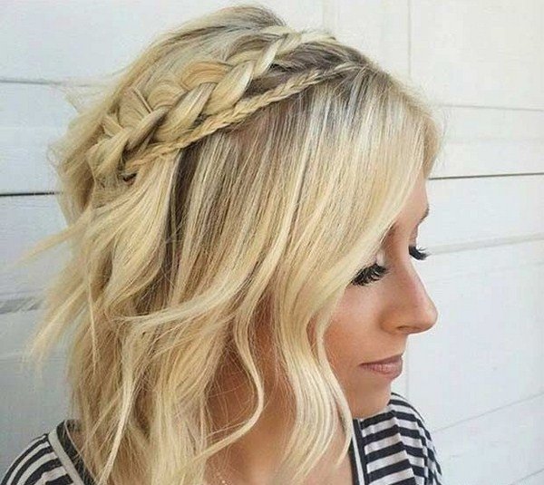 Красивые косички на средние волосы 2026: фото-идеи