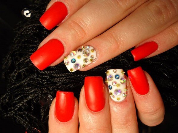 Красивый красный маникюр 2026 — фото, идеи дизайна