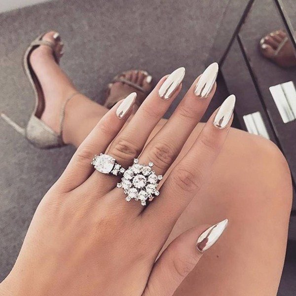 Зеркальный маникюр 2026: фото, идеи, тренды