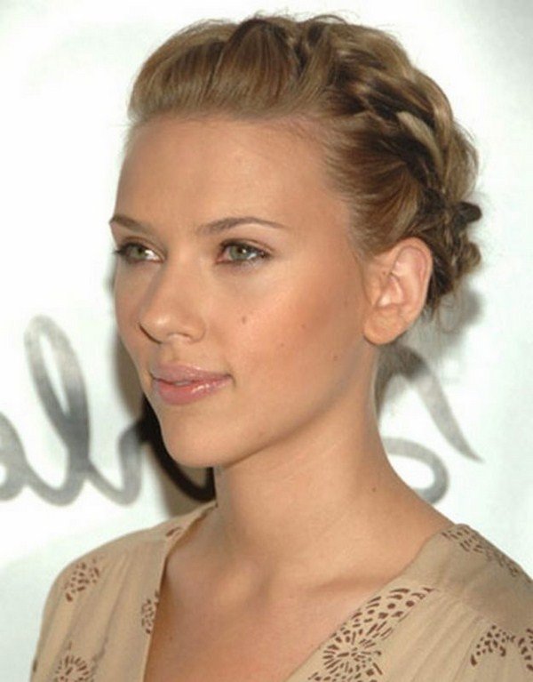 Красивые косички на средние волосы 2026: фото-идеи