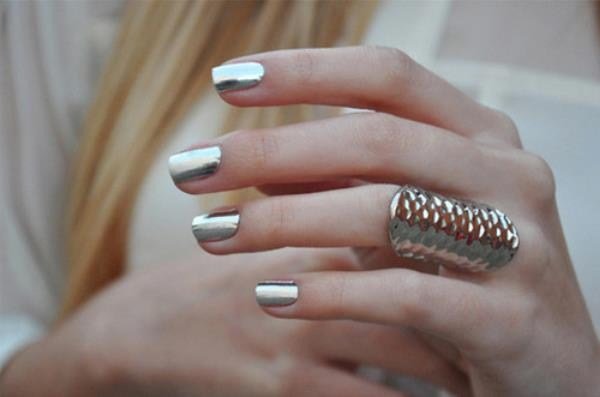 Зеркальный маникюр 2026: фото, идеи, тренды