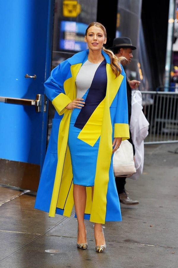 Смена имиджа Блейк Лайвли: лучшие образы, стиль одежды — фото