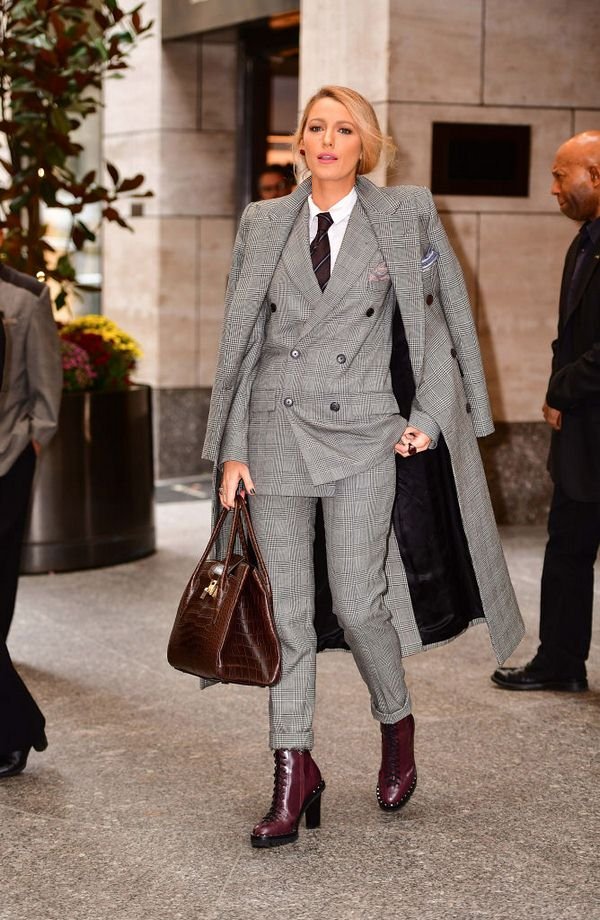 Смена имиджа Блейк Лайвли: лучшие образы, стиль одежды — фото