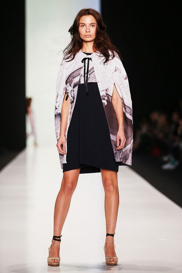 Модные кейп пальто 2026 — стильные образы, фото