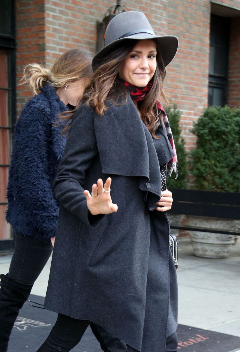 Новый имидж Нины Добрев: фото, лучшие образы звезды в новом имидже