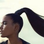 Как красиво украсить стену в комнате: фото, идеи 2026