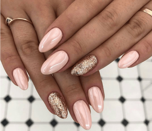 Персиковый маникюр 2026: лучшие идеи, дизайны, новинки