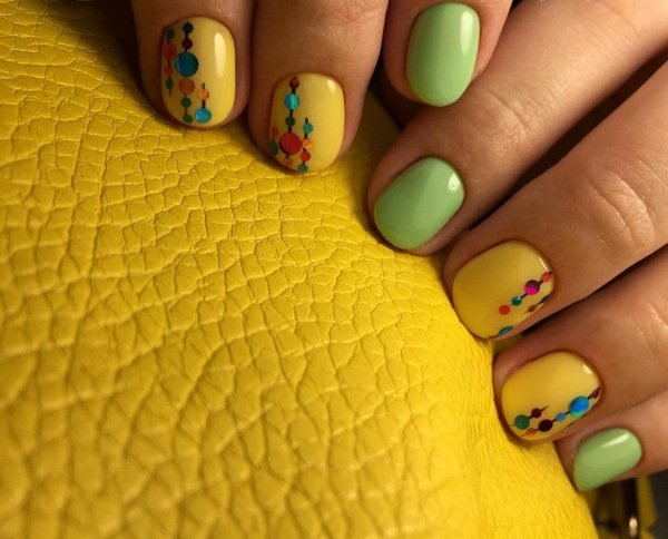 Оригинальный желтый маникюр 2026 в разных стилях: новинки, идеи, тренды