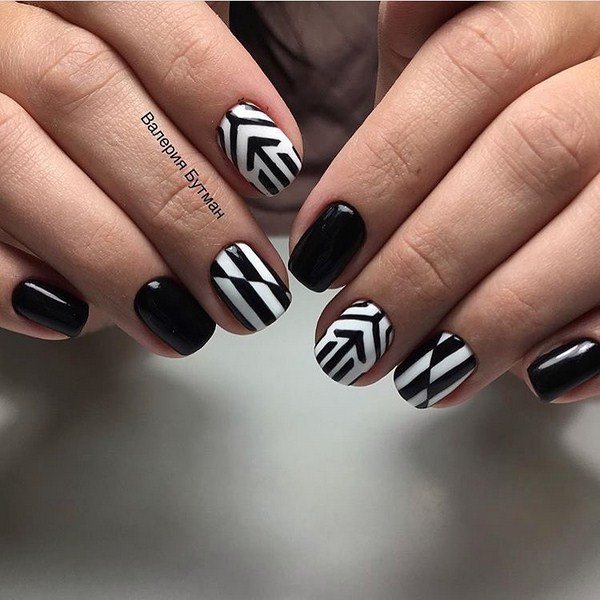 Черно-белый маникюр 2026: модные идеи на фото