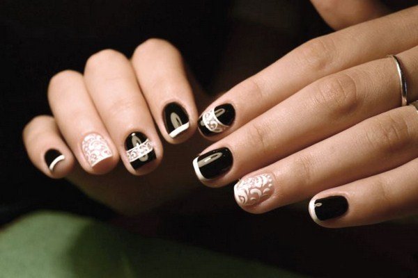 Черно-белый маникюр 2026: модные идеи на фото