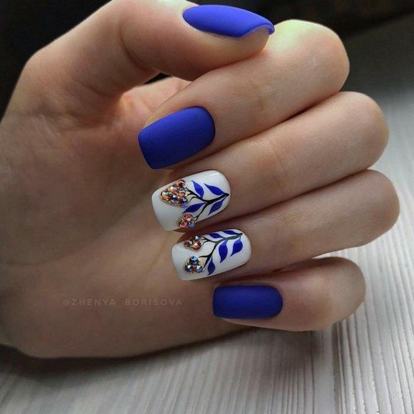 Трендовый яркий маникюр 2026: фото, новинки, идеи